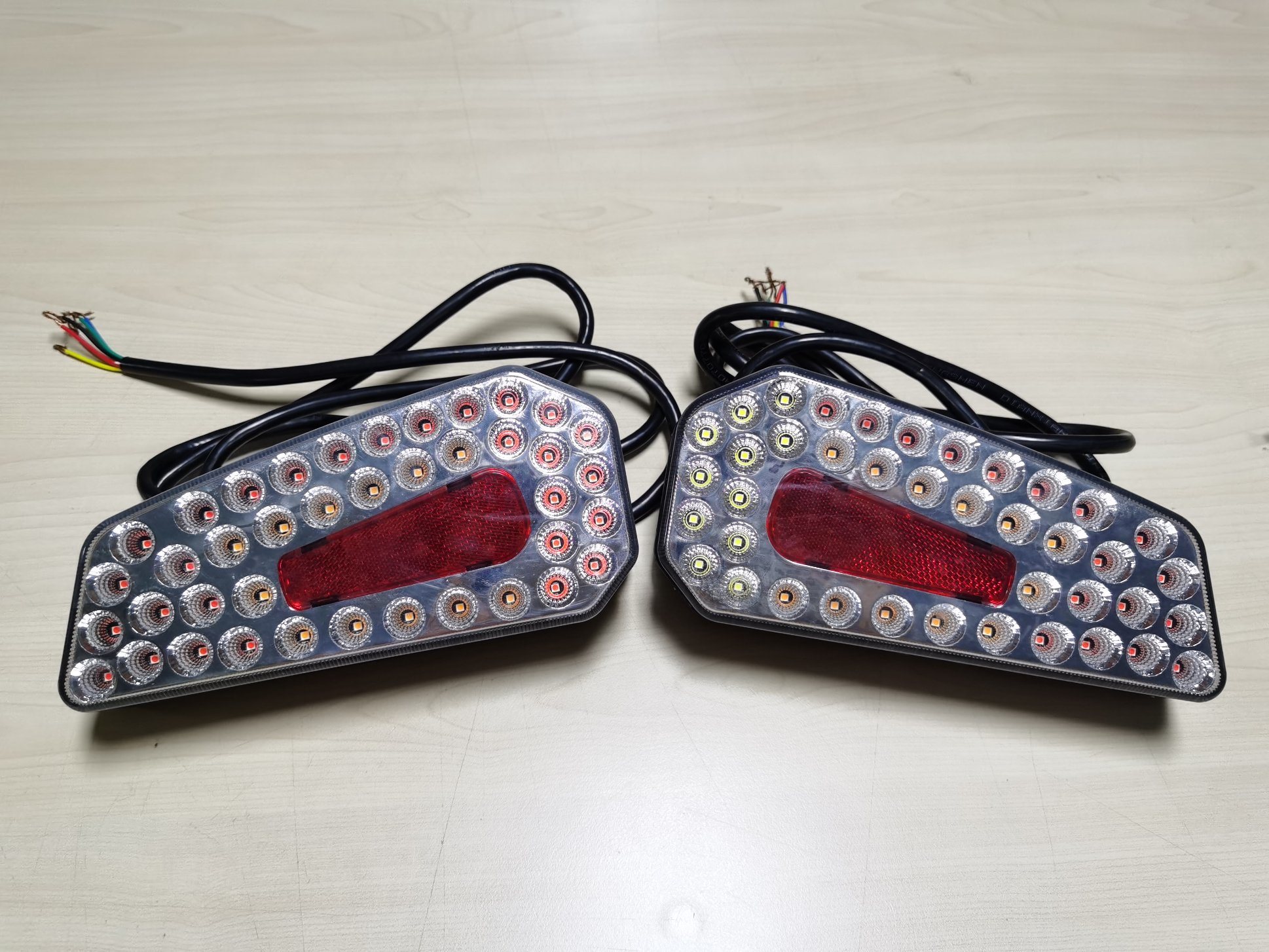 New Auto Rear Lamp for Bike Carriers/Racks Position/Stop/Fog/Reverse/Direction/Plate LED Tail Light